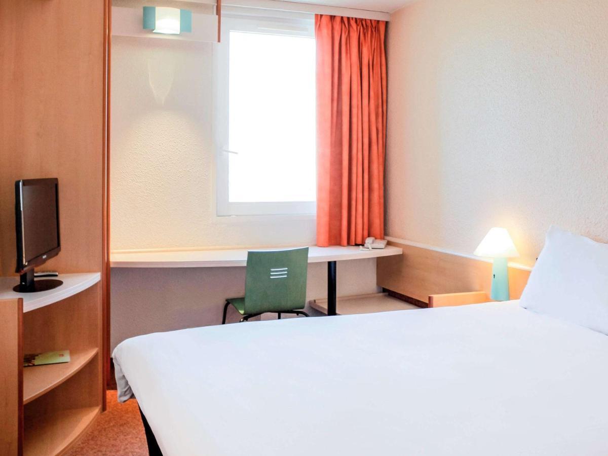 Ibis Lyon Est Hotel Bron