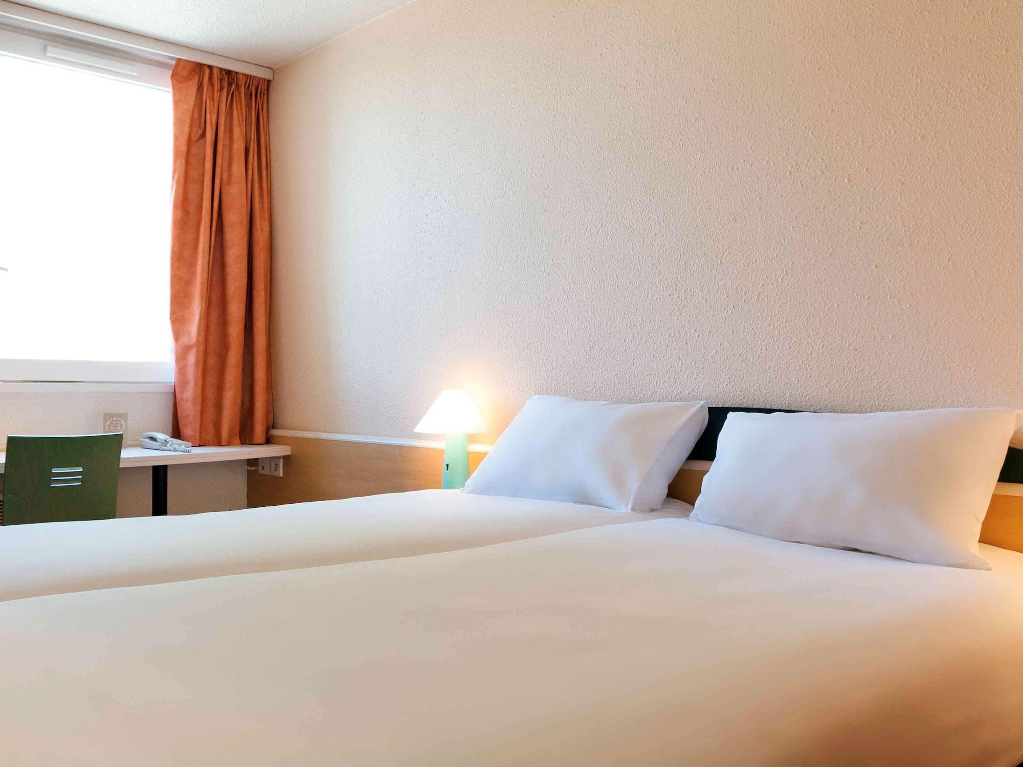 Ibis Lyon Est Hotel Bron