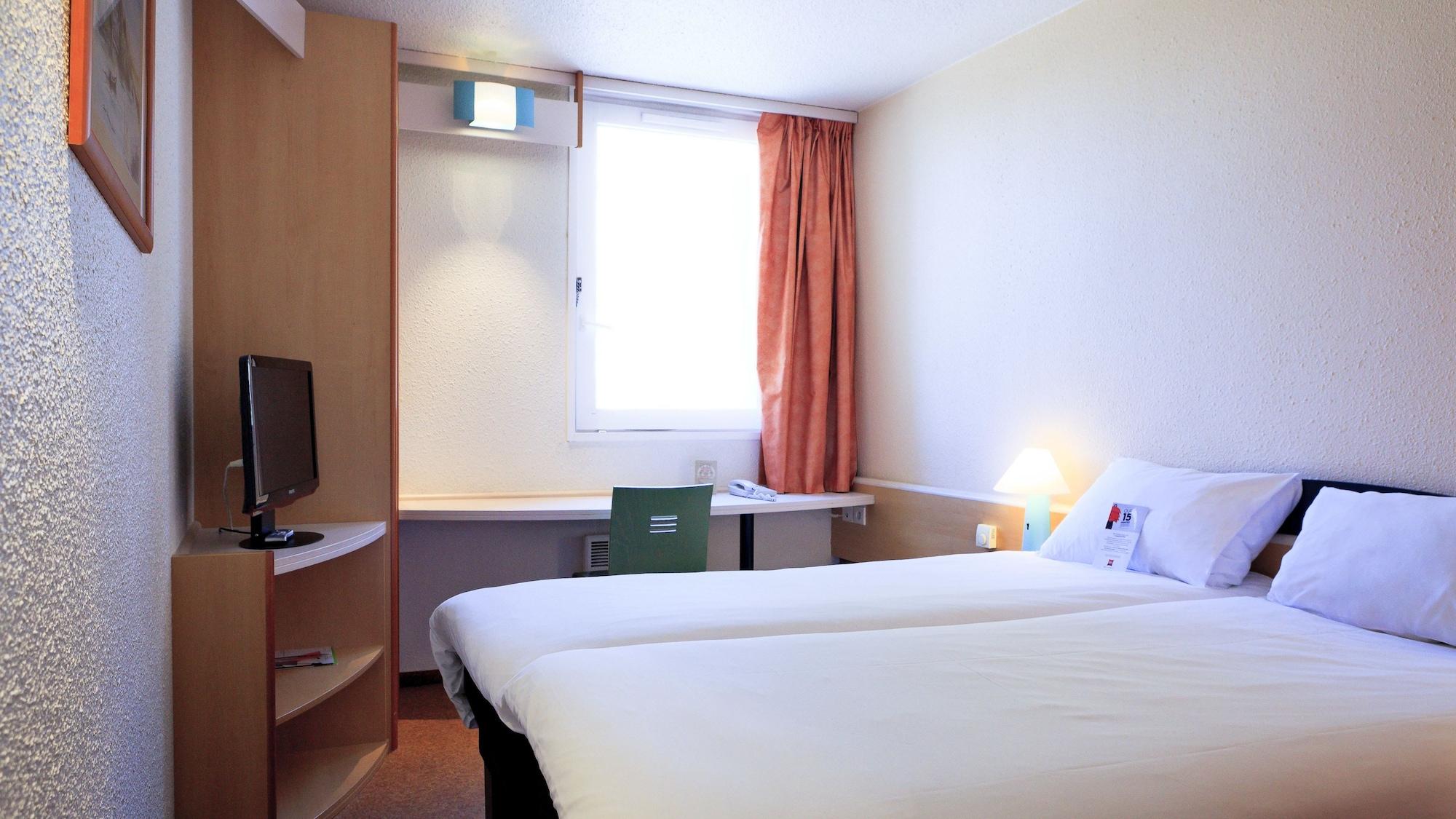 Hotel Ibis Lyon Est Bron