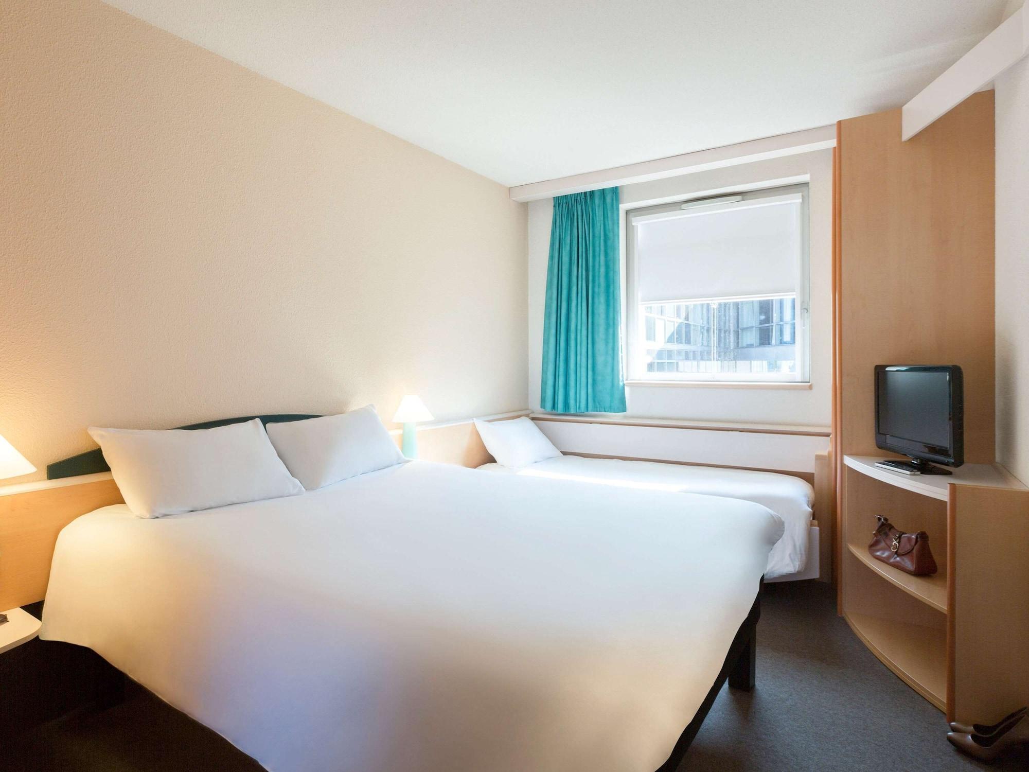 Ibis Lyon Est 3*