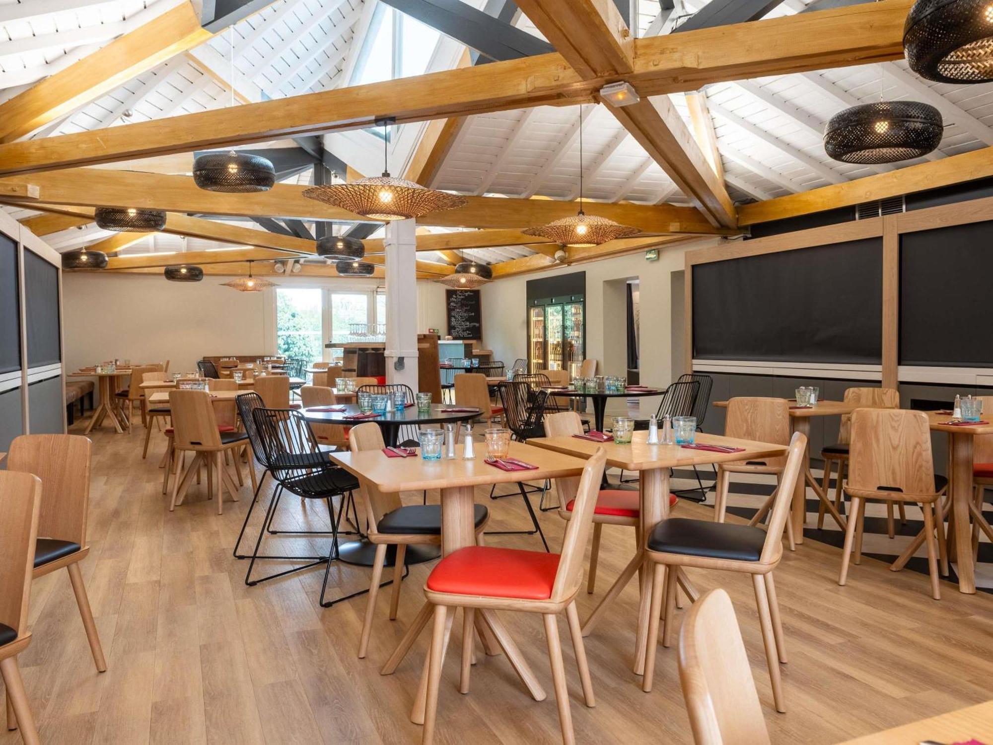 Ibis Lyon Est Bron