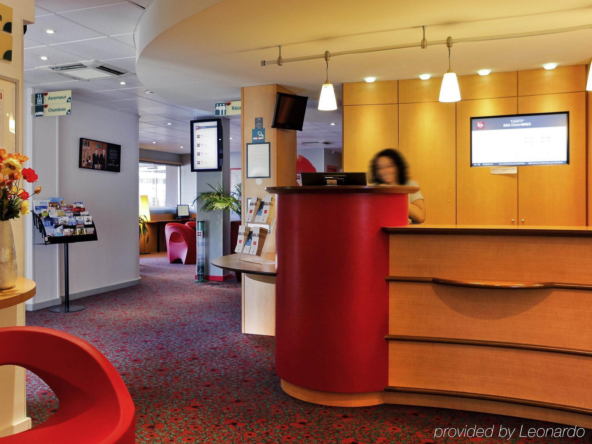 Ibis Lyon Est Bron