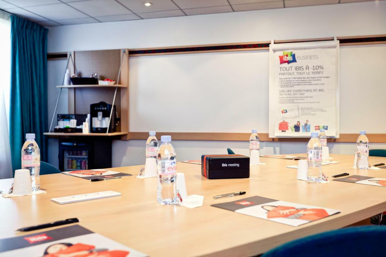 Ibis Lyon Est Bron