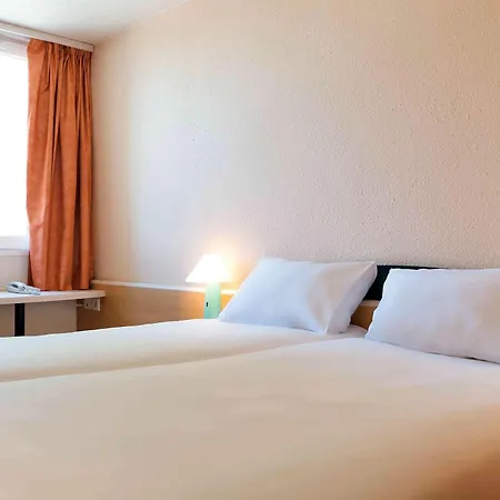 Ibis Lyon Est Bron Hotel Exterior photo