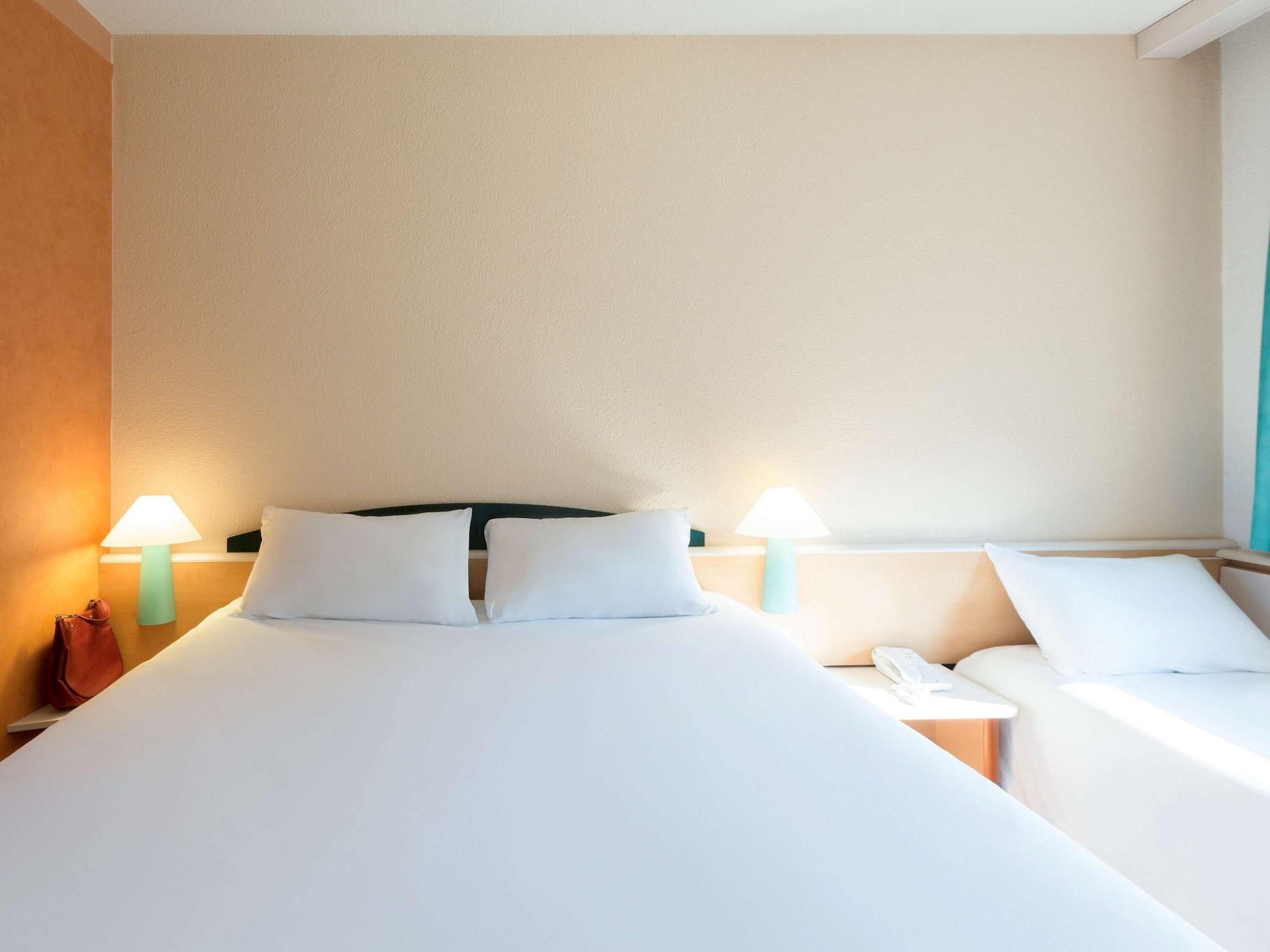 Ibis Lyon Est 3*