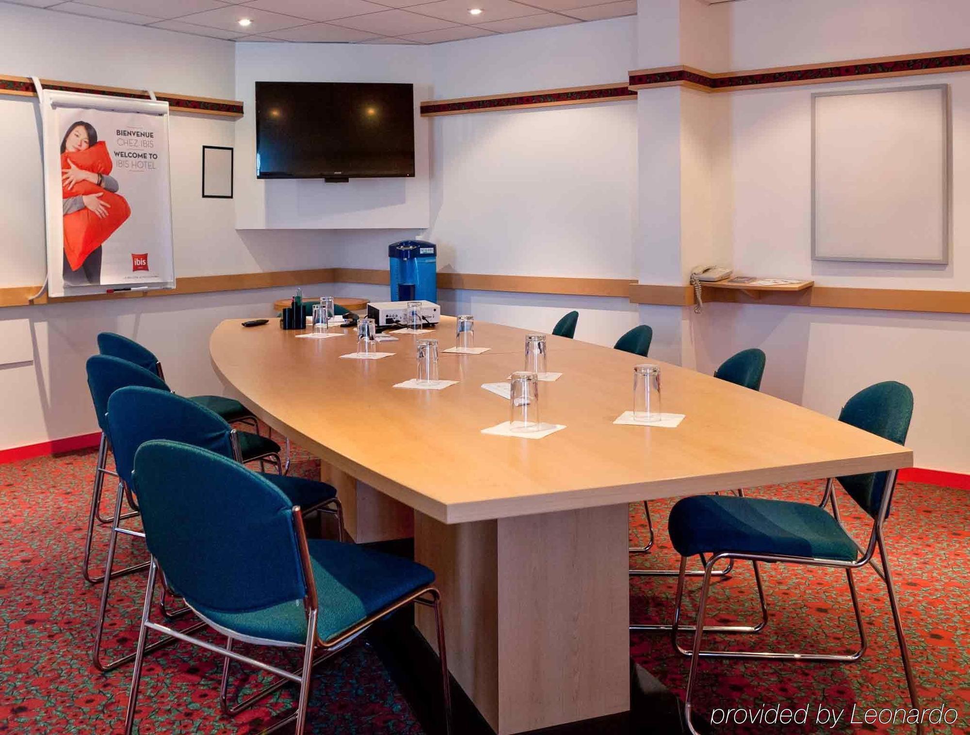 Ibis Lyon Est 3* Bron