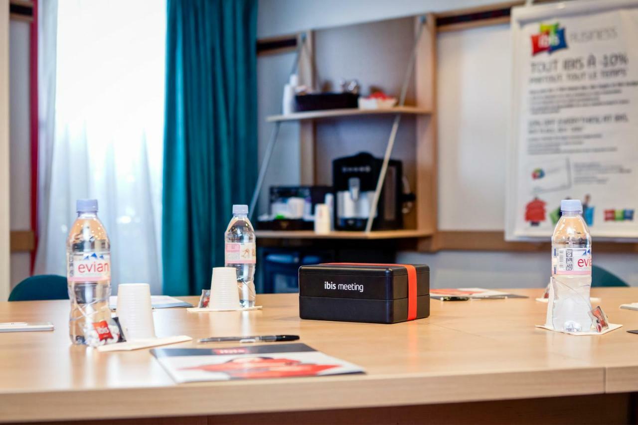 Ibis Lyon Est 3*