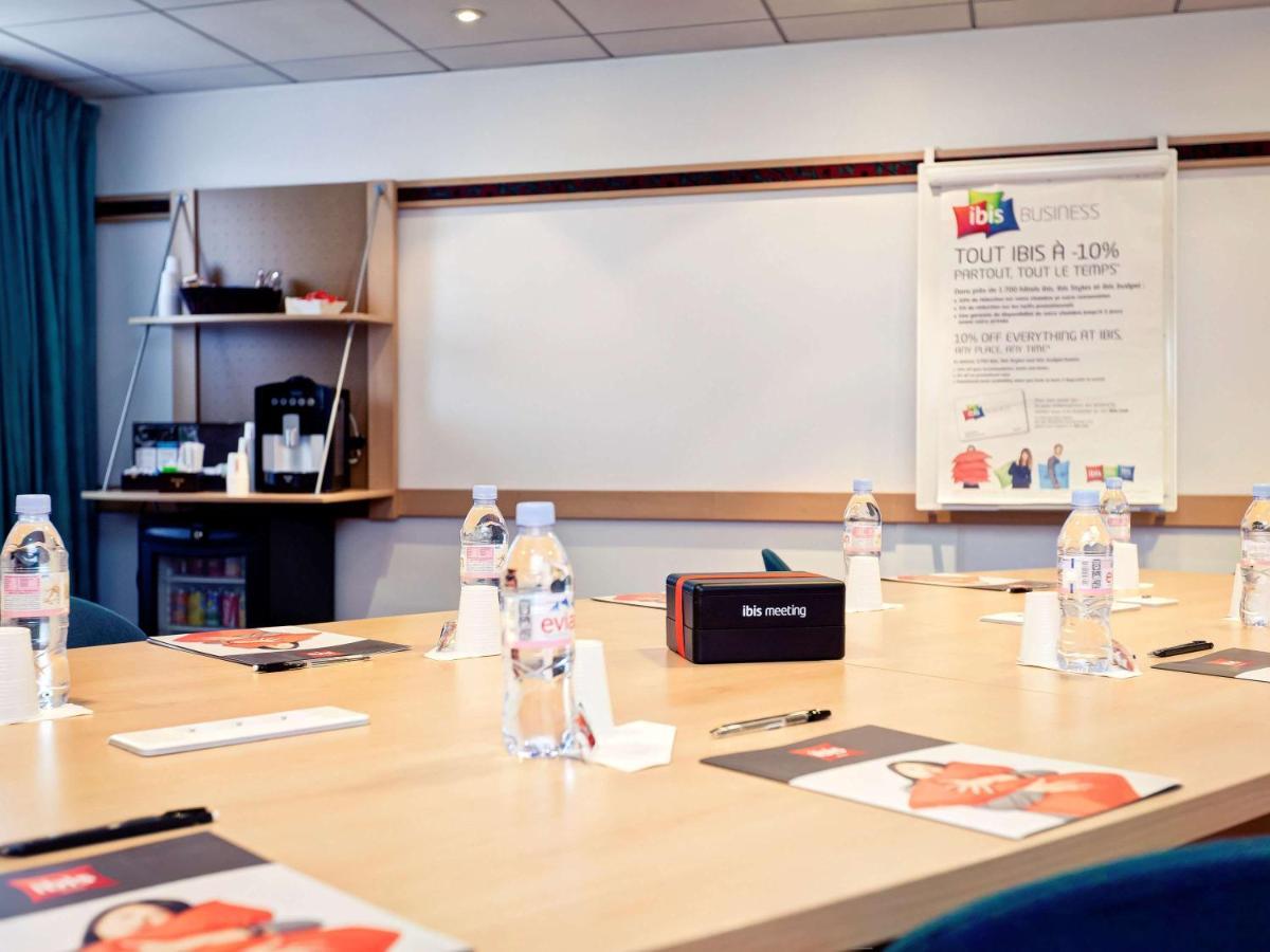 Ibis Lyon Est 3* Bron